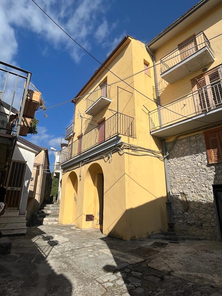 Anteprima 10