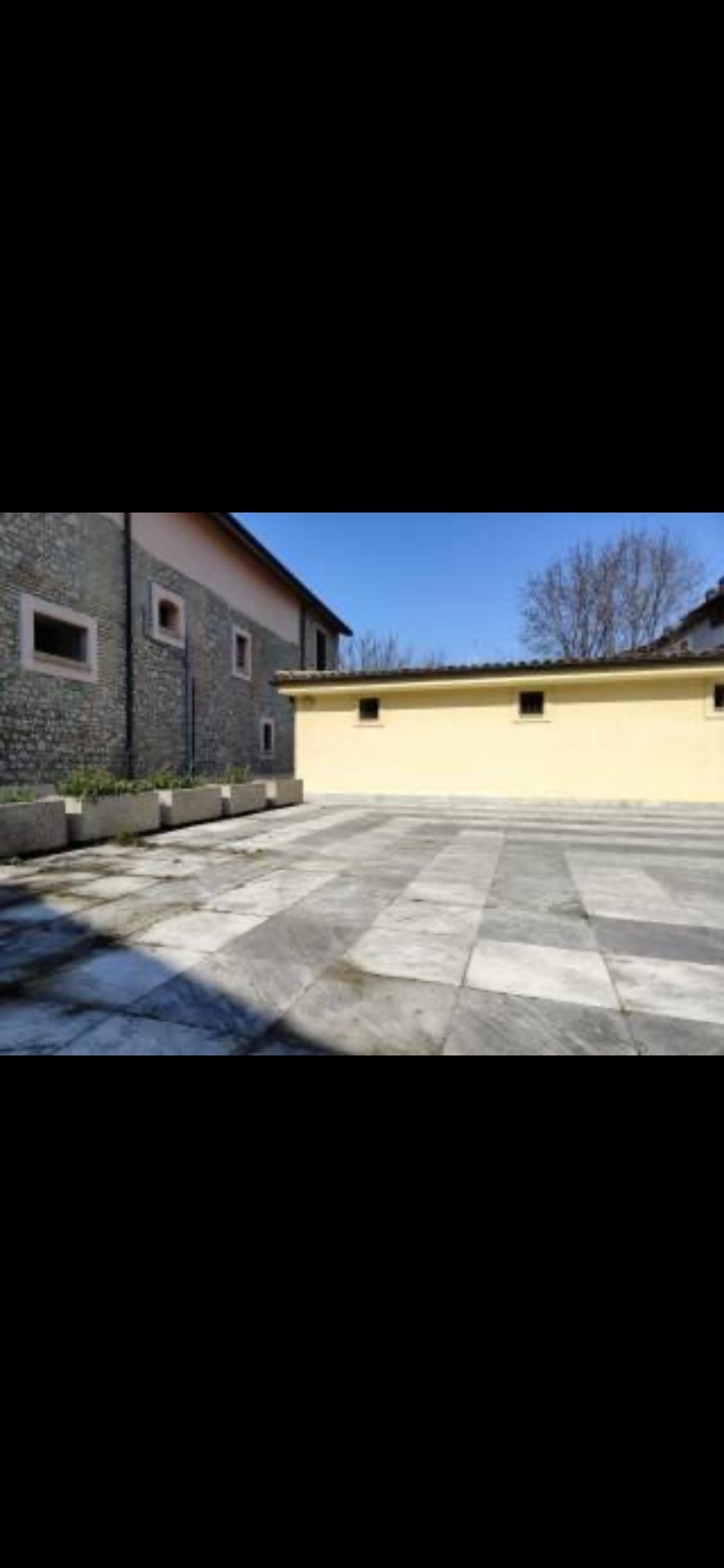 Anteprima 4
