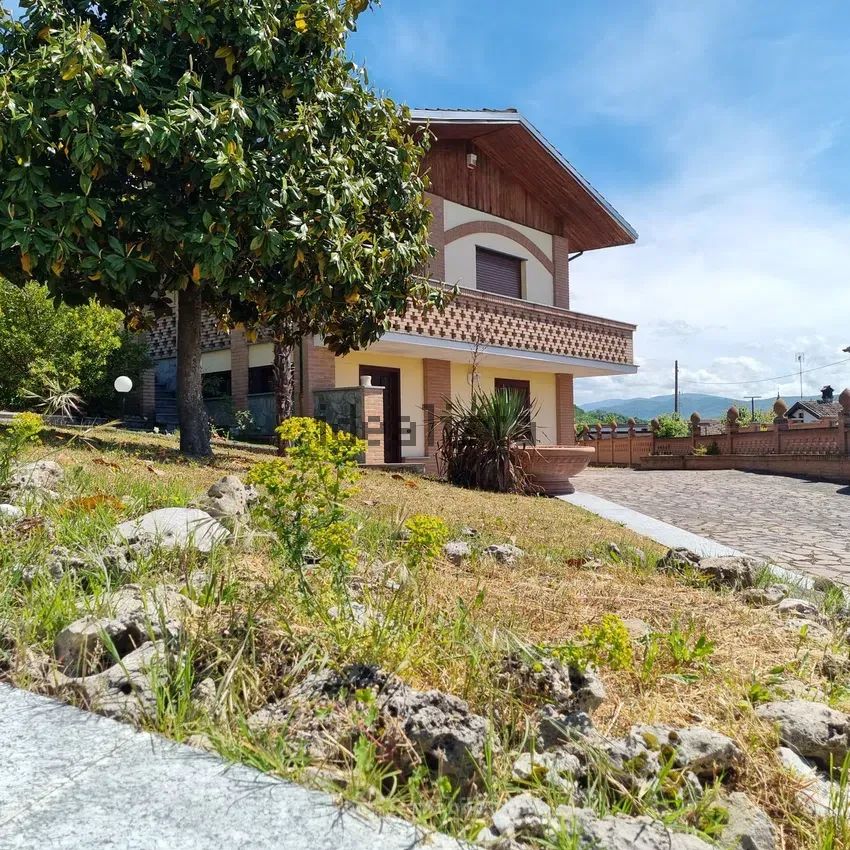 Anteprima 4