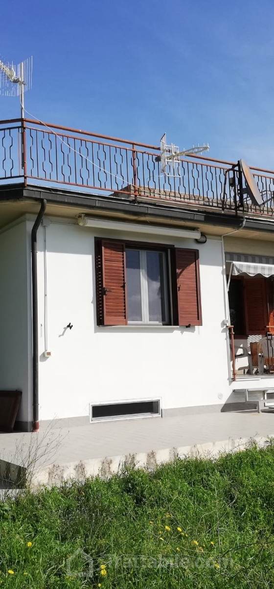 DOPPIO BILOCALE A POCHI KM DA Follonica