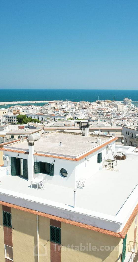 Bilocale con terrazzo vista mare a Vieste